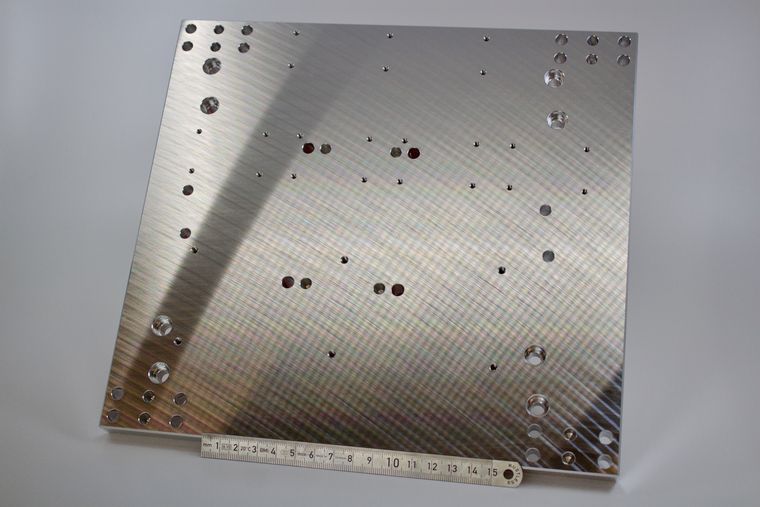 Plaque aluminium multi-perçages