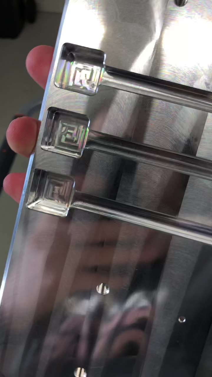 Pièce aluminium usinée